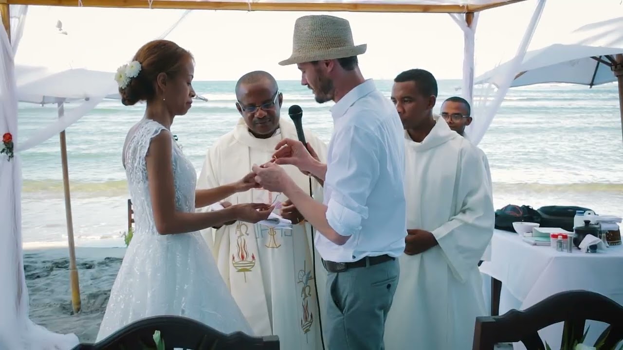 WEDDING HANTA & JOFFREY 2022 MAHAMBO LA PIROGUE MADAGASCAR