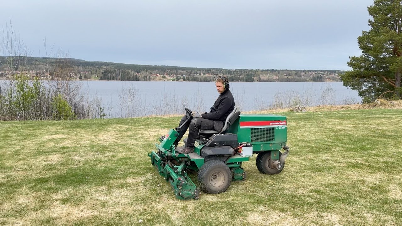 Köp Gräsklippare Ransomes T-Plex 185D på Klaravik