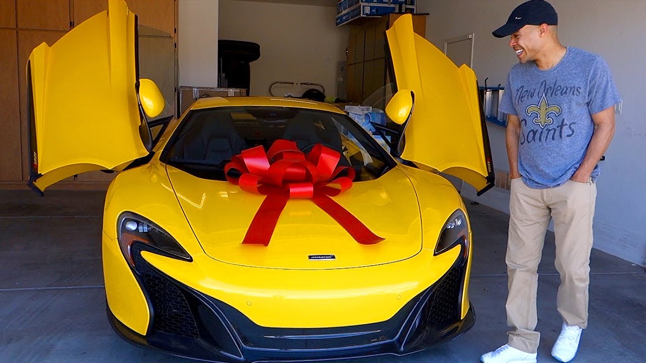 СЮРПРИЗ ДЛЯ МУЖА С МАШИНОЙ МЕЧТЫ - MCLAREN!!!