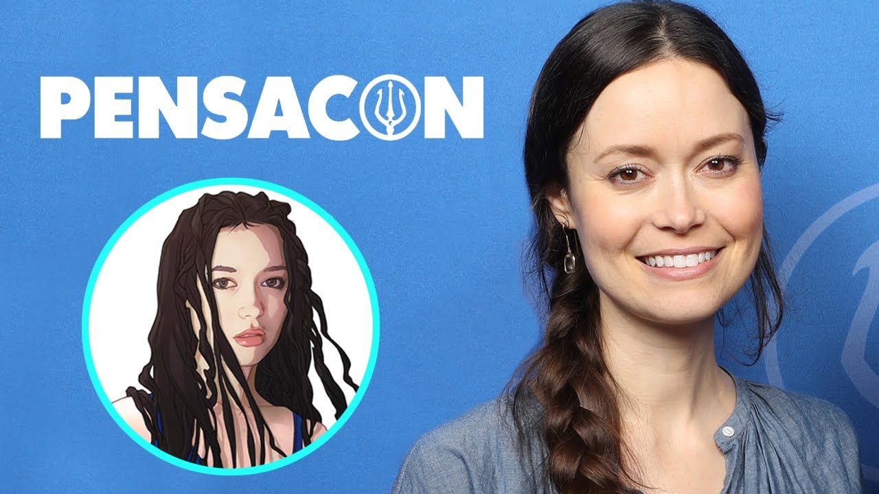 Summer Glau Signs a Serenity Comic Book at Pensacon 2019