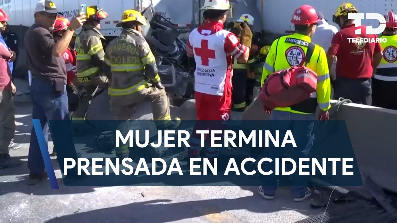 Accidente vial deja a mujer prensada en el Libramiento Noroeste en Escobedo
