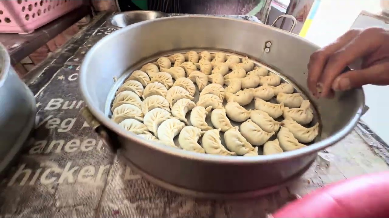 Aaj banaye Paneer momos & mutton momos 