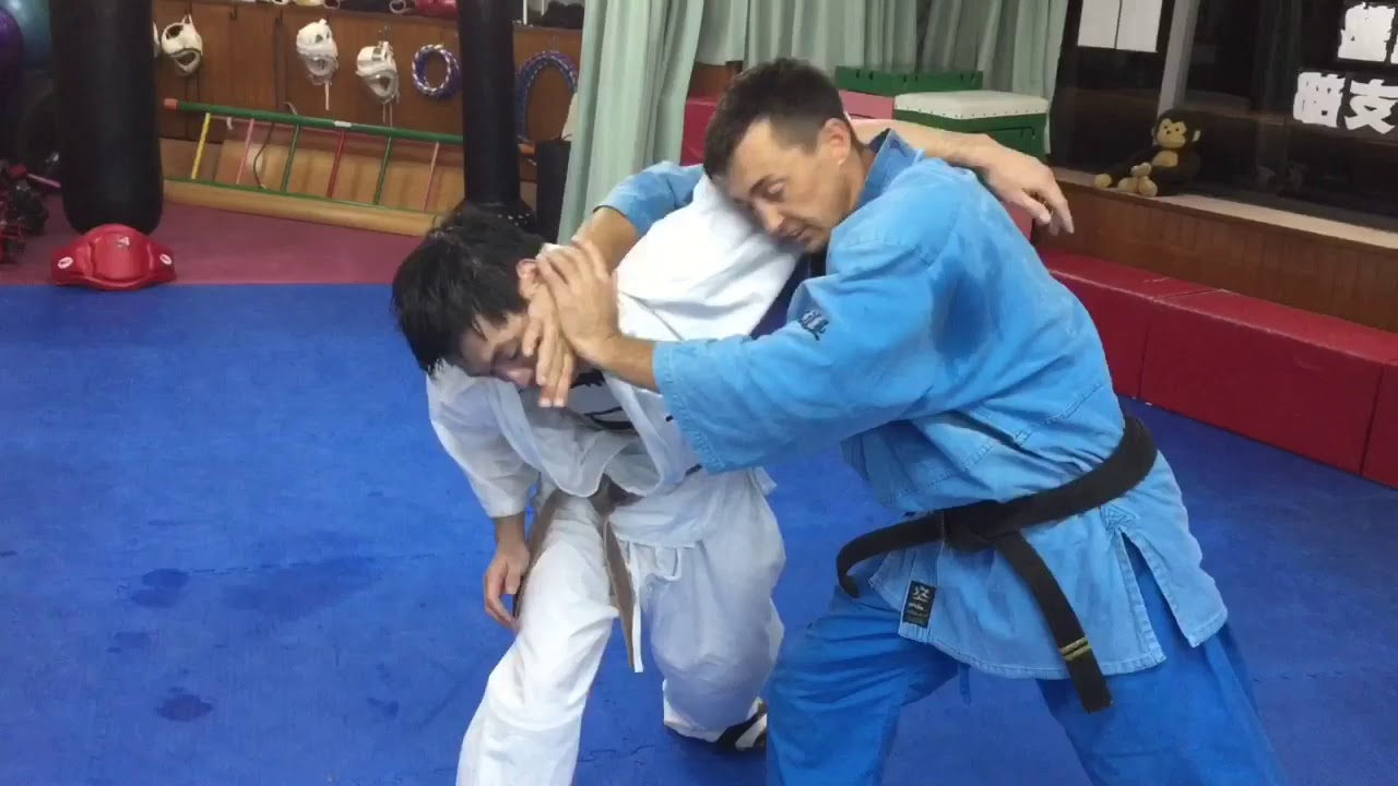 Kudo close clinch#1