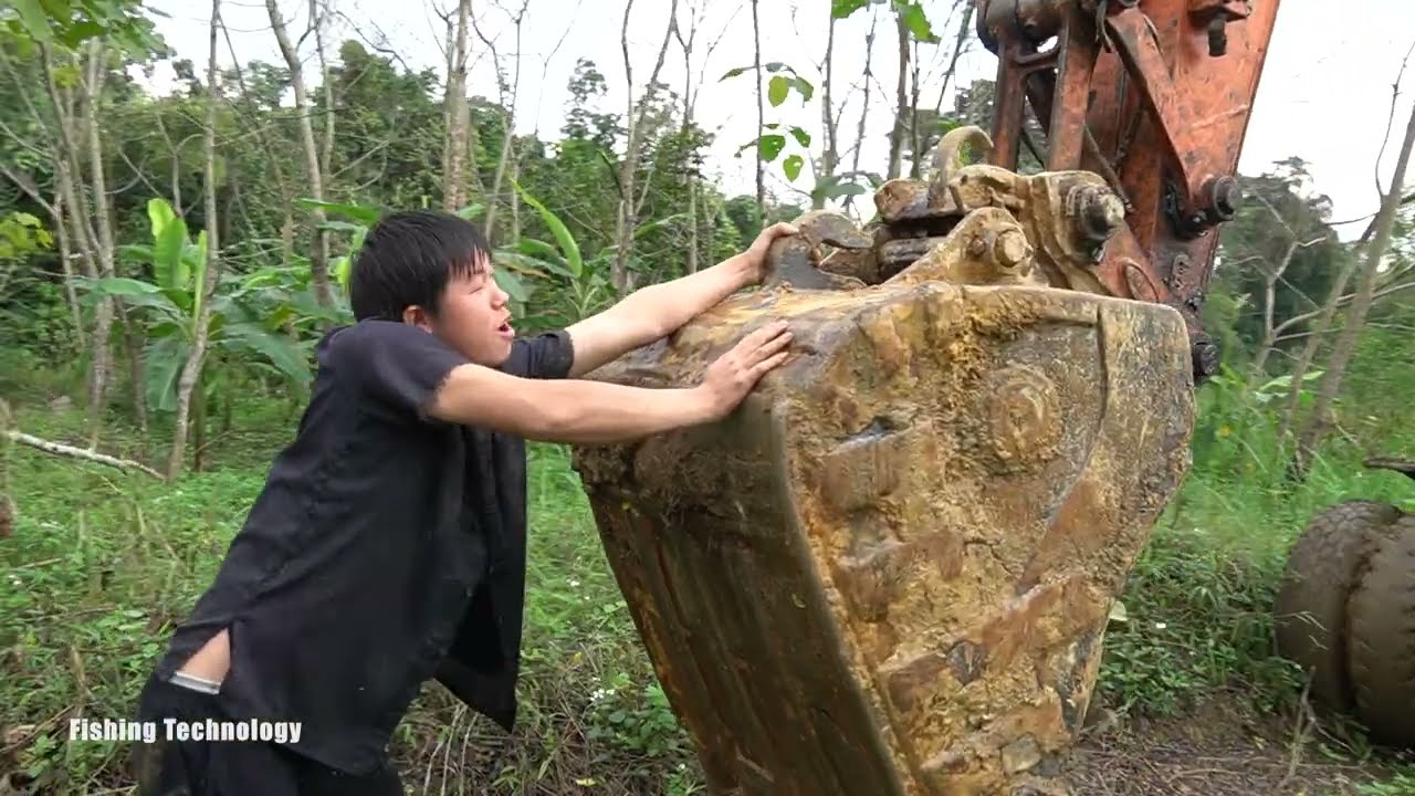 Use Large Excavator Build Fish Trap Catch Many Of Fish, Exciting Fishing Find Catch Fish