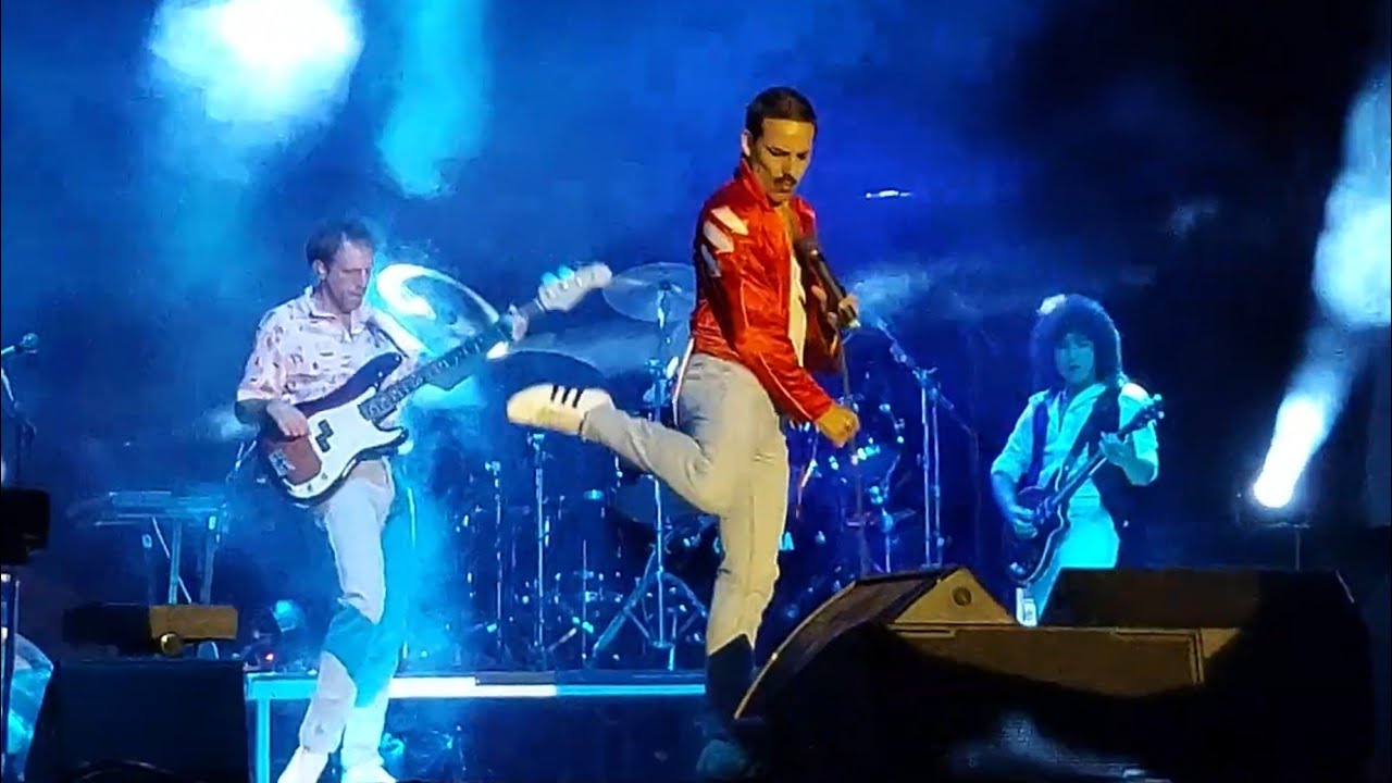 I WAS BORN TO LOVE YOU/GOD SAVE THE QUEEN-BEST TRIBUTE TO 