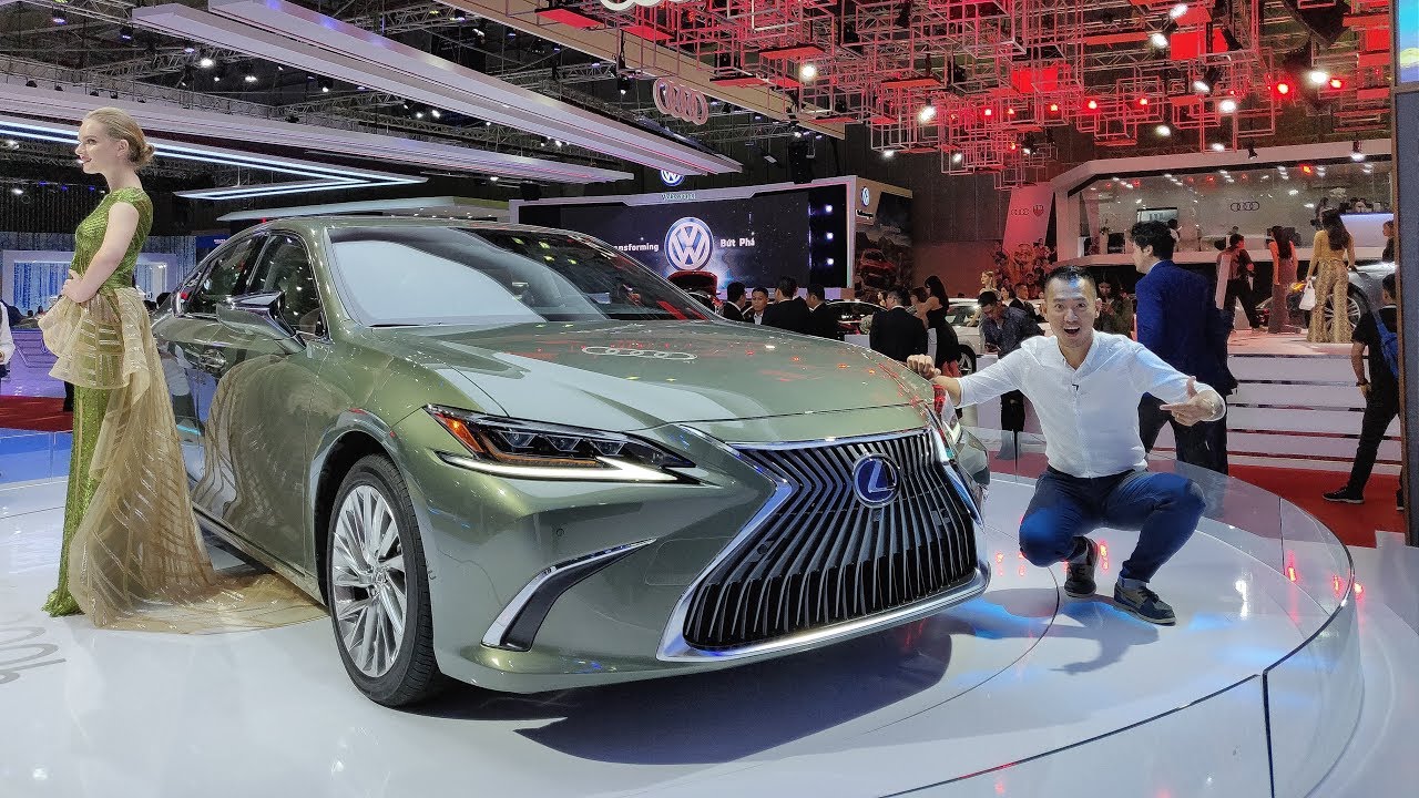 VMS 2018 - Soi chi tiết Lexus ES300h - Si&ecirc;u phẩm đ&aacute;ng mơ ước của Nhật
