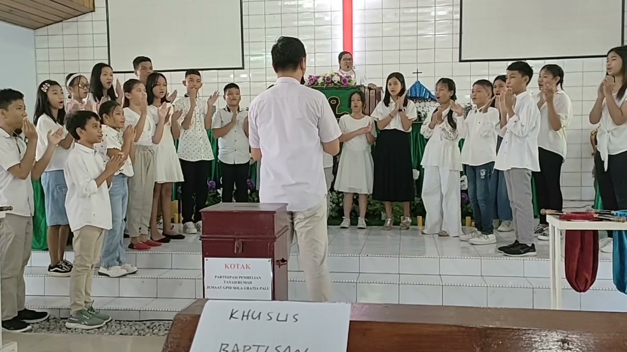 “Clap Your Hands” by Sally K. Albrecht || Children Choir on GPID Sola Gratia Palu ||
