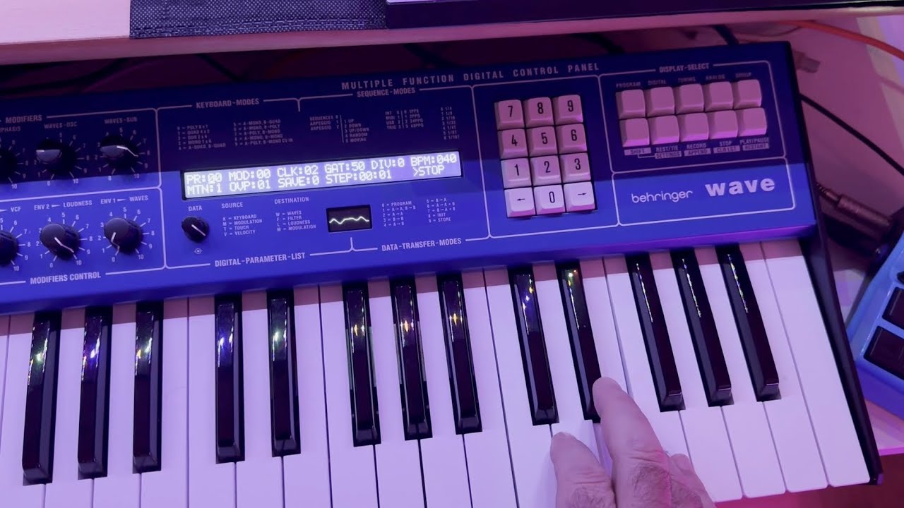 Chill - Jam session with Moog Labyrinth, Subharmonicon, DFAM, SH-101, RE-303 and Behringer Wave