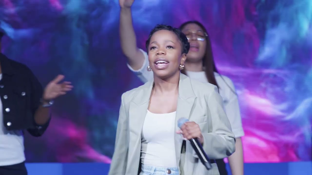 Becca Folkes Raise a Hallelujah   Hours of Praise 2022