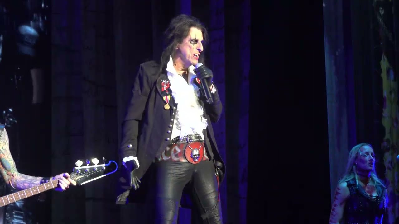 Hello Hooray, Who Do You Think We Are, Spark in the Dark, Alice Cooper, Alpharetta, 9-18-25, PIT, 4K