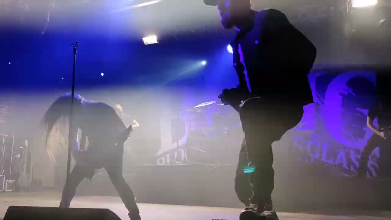 Bloodred Hourglass - Drag Me The Rain Live @ Circus Kuopio 29.4.2023