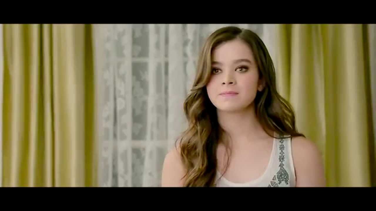 Pitch Perfect 2: Emily Junk (Hailee Steinfeld) auditions to be a Bella [Scene]