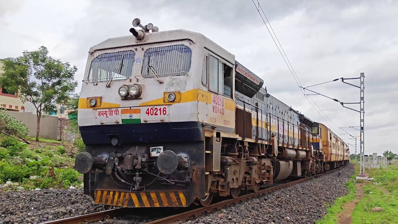 07855 Akola - Purna Passenger Train | Gooty WDP4D Locomotive | Diesel Trains in Indian Railways
