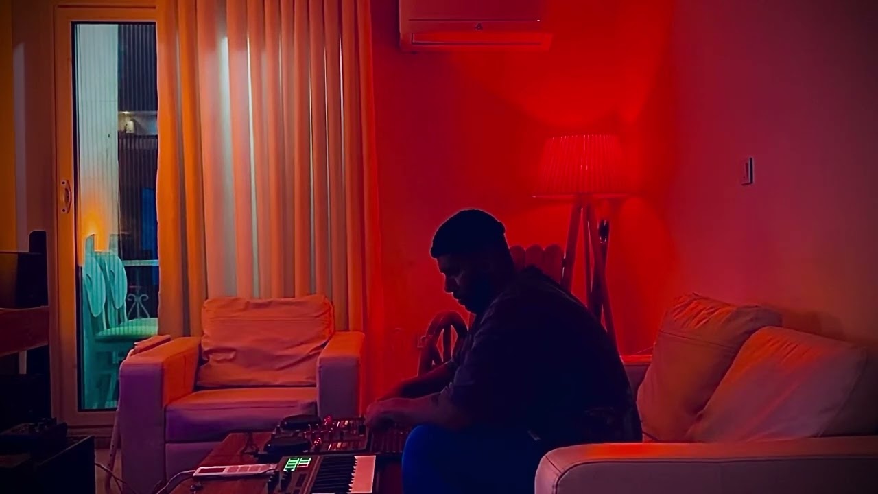 Persian deep house (performance)