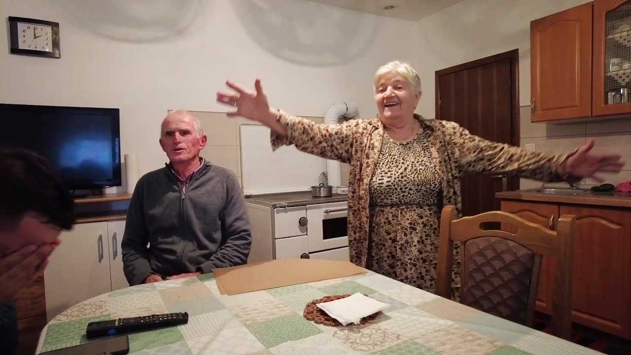 Nana Zuhra: 