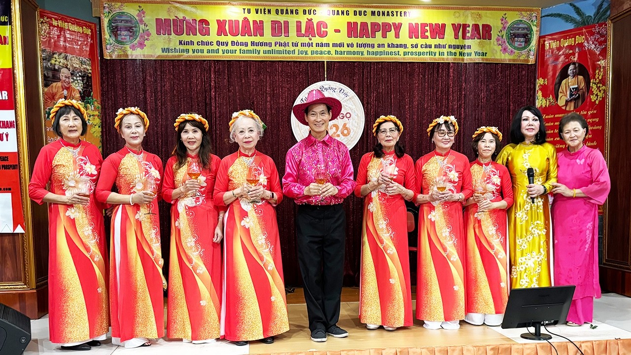 Ly Rượu Mừng - do Hội Cao Niên Đông Dương (Blackburn) trình diễn ngày 21/02/2026