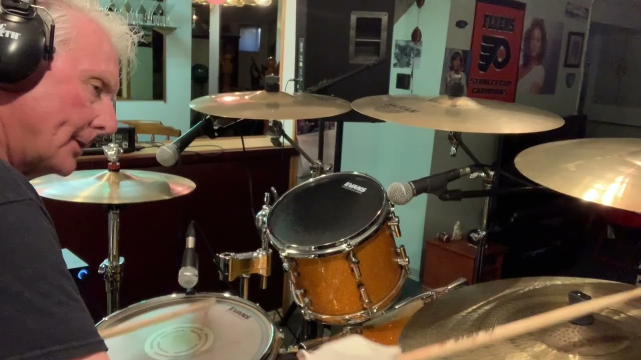 I saw her standing there ( Drum Cover by Earl MacLellan)