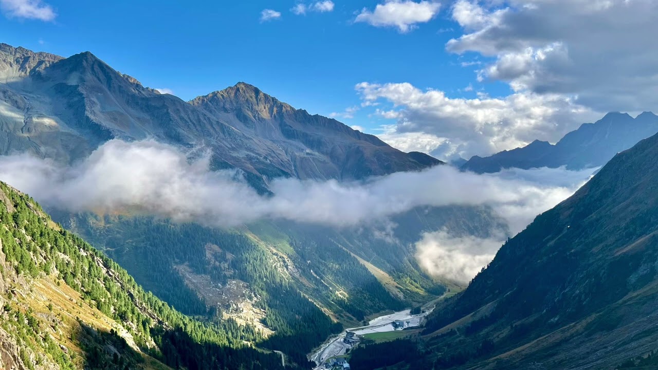 Above the Autumn Mist at the Dresdner Hut
