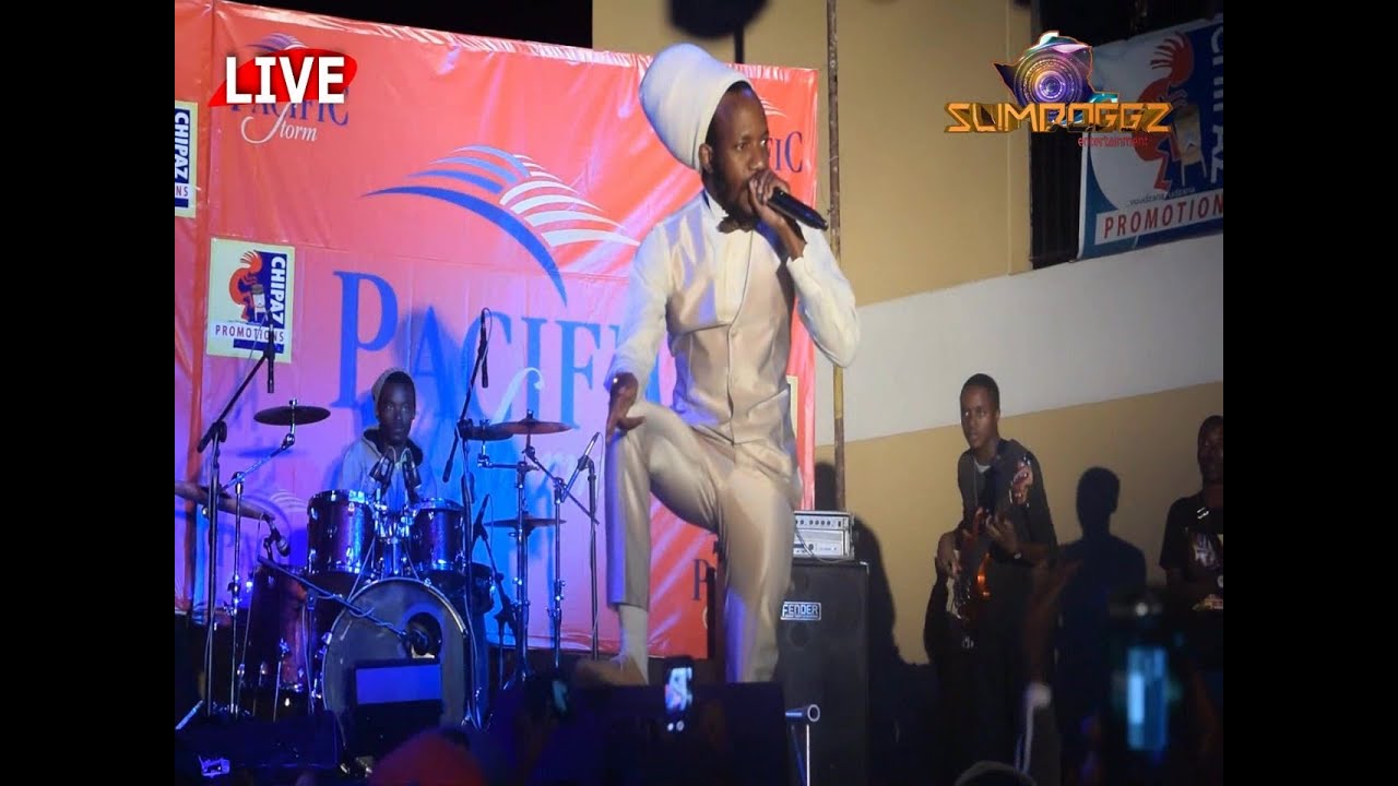 WINKY D @ LUCIANO SHOW PART1 (by Slimdoggz Entertainment)