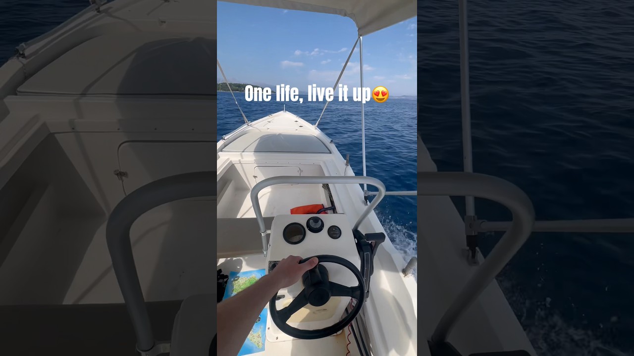 😲I rented a boat with no licence😍