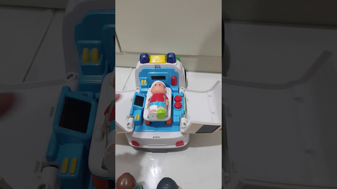Elc Happyland Lights and Sounds Ambulance