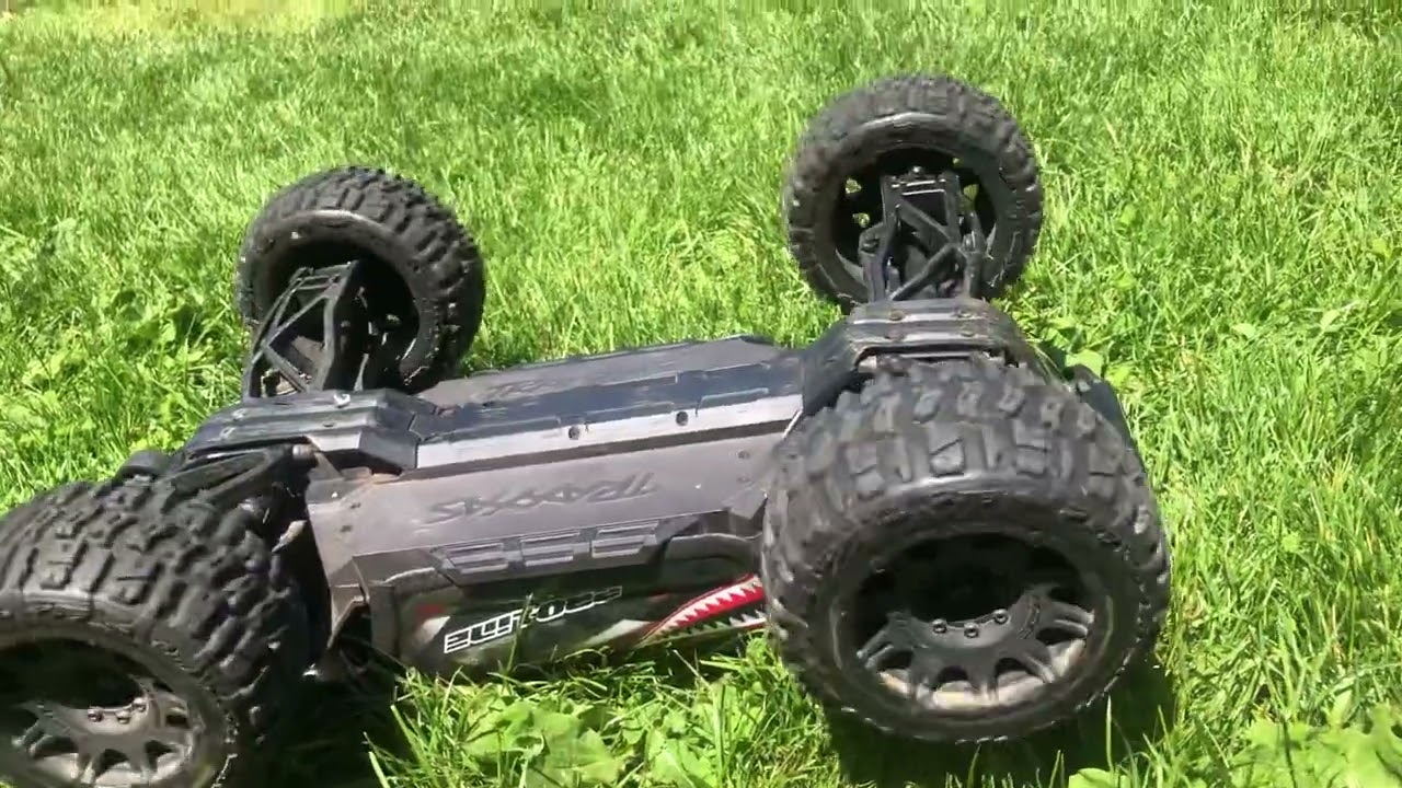 RC BASHING BEST BASHER traxxas MAXX v2 wideMAXX JUMPS crashes! Proline trencher tires