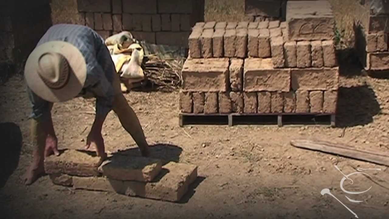 Elaboración de adobes. Burbáguena