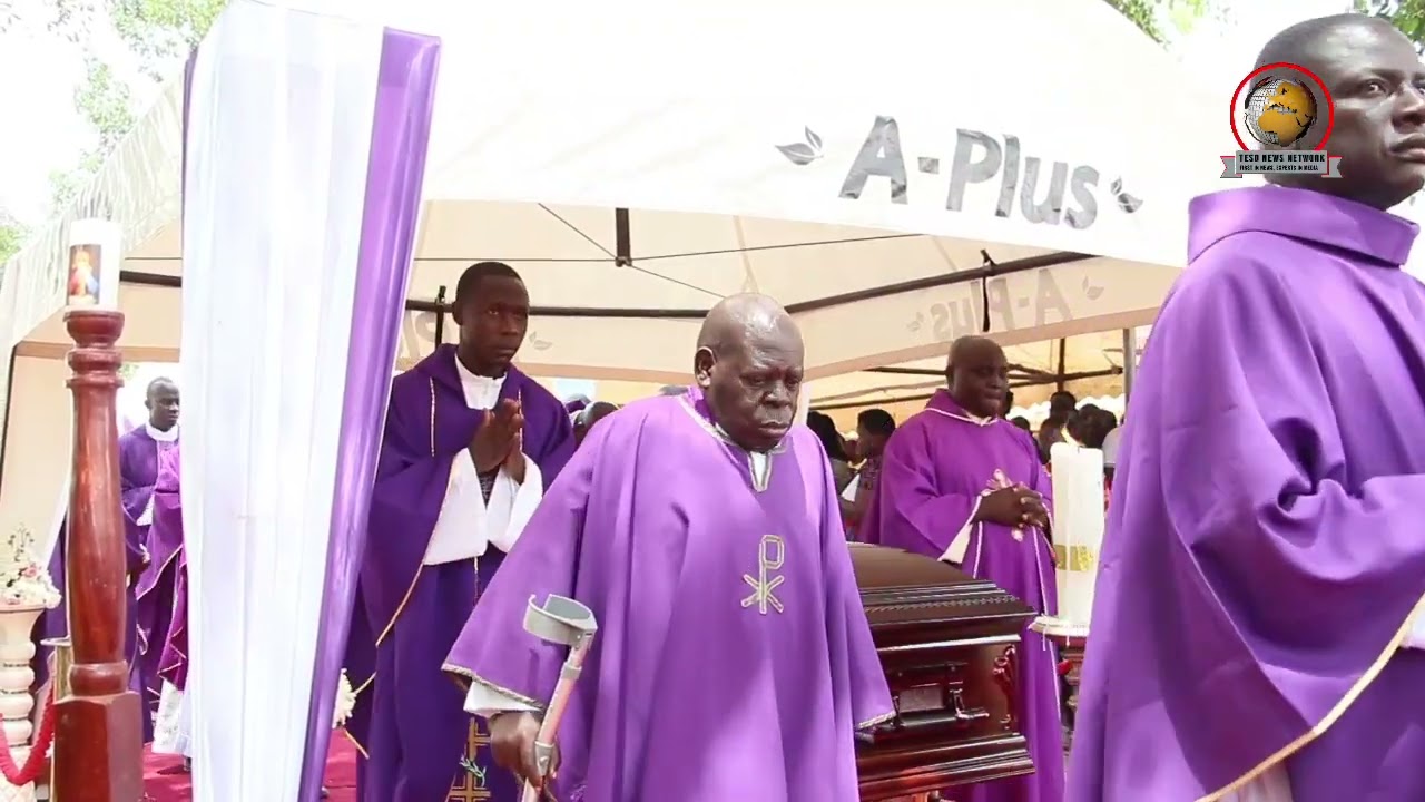 VIDEO: GLORIOUS ENTRANCE PROCESSION DURING FUNERAL MASS FOR LATE FR. ALEX BEN ODEKE