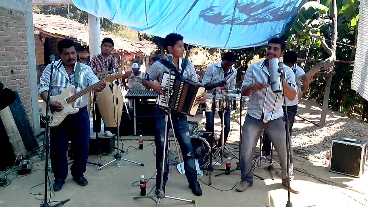 Grupo la cumbre de pinotepa nacional