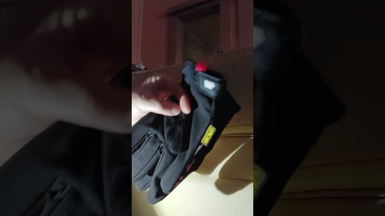 Magyar ASMR - Csini kesztyű 