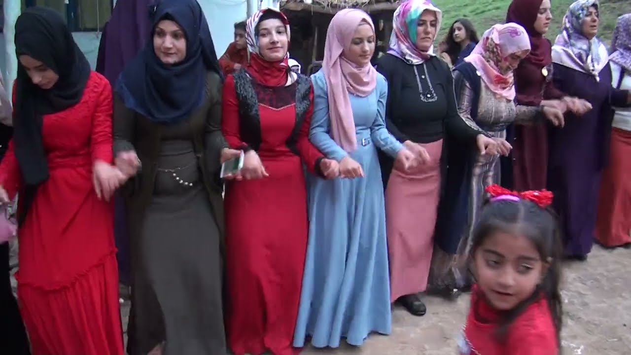 AMCALAR OYNAMASIYLA HAYRAN BIRAKIYOR!!! Ağrı Dedemaksut köyü muhteşem bir aile düğünü ZİLAN MÜZİK