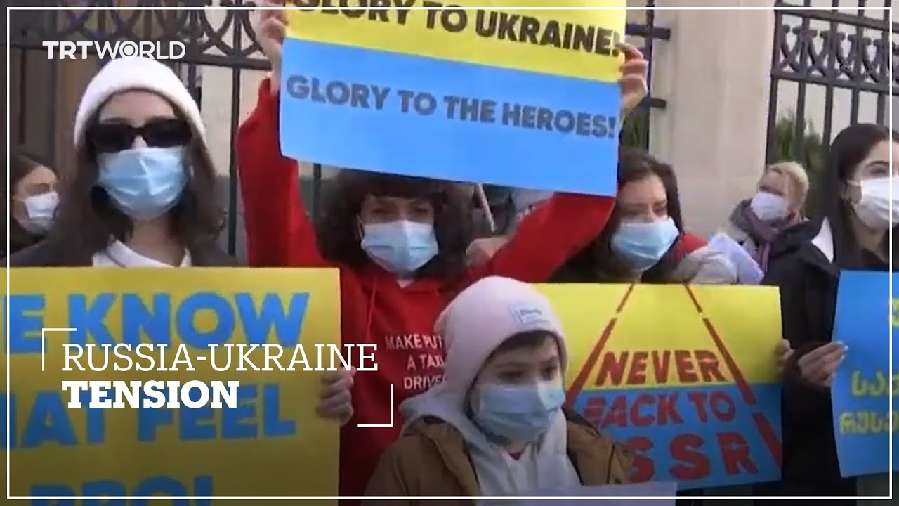 UK says Kremlin is trying to install pro-Russian leader in Kiev