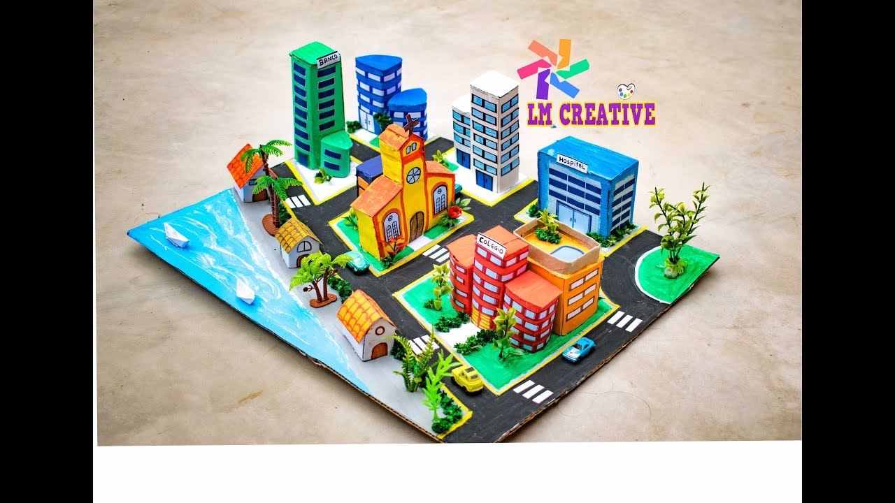 MAQUETA CON MATERIALES RECICLADOS Ciudad en Miniatura / Mock-up with Recycled Materials / MAQUETA