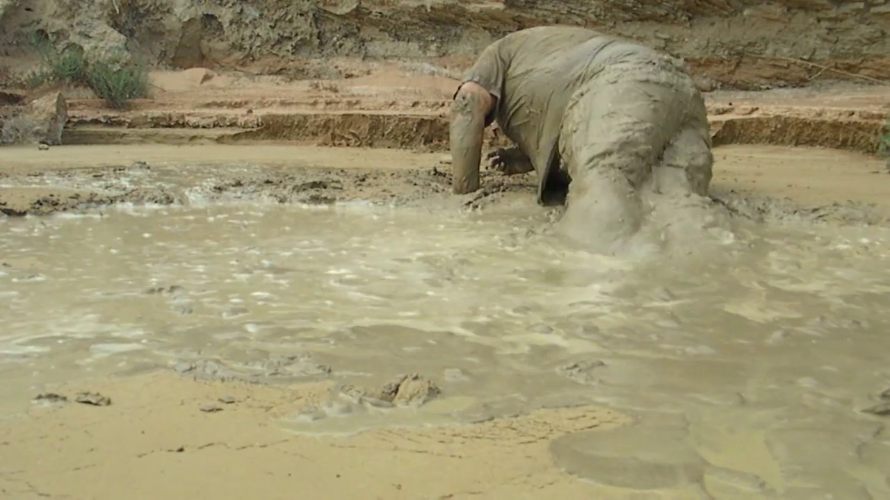 077c-A Third Great Quicksand Play Pit, Effort To Get Out