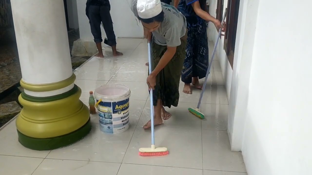 Bersih bersih masjid sebelum puasa ramadhan