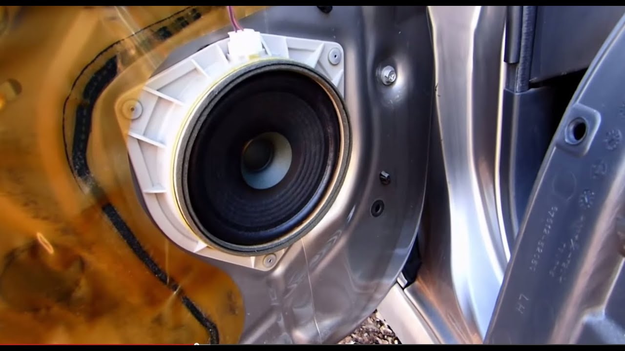 Comment remplacer les enceintes sur Toyota Yaris
