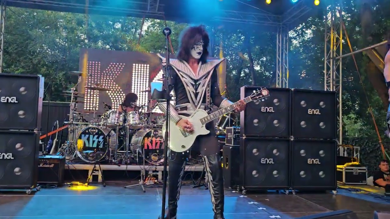 Kiss Forever Band - I was made for loving you & Rock n' Roll all nite - Live in Debrecen 2024
