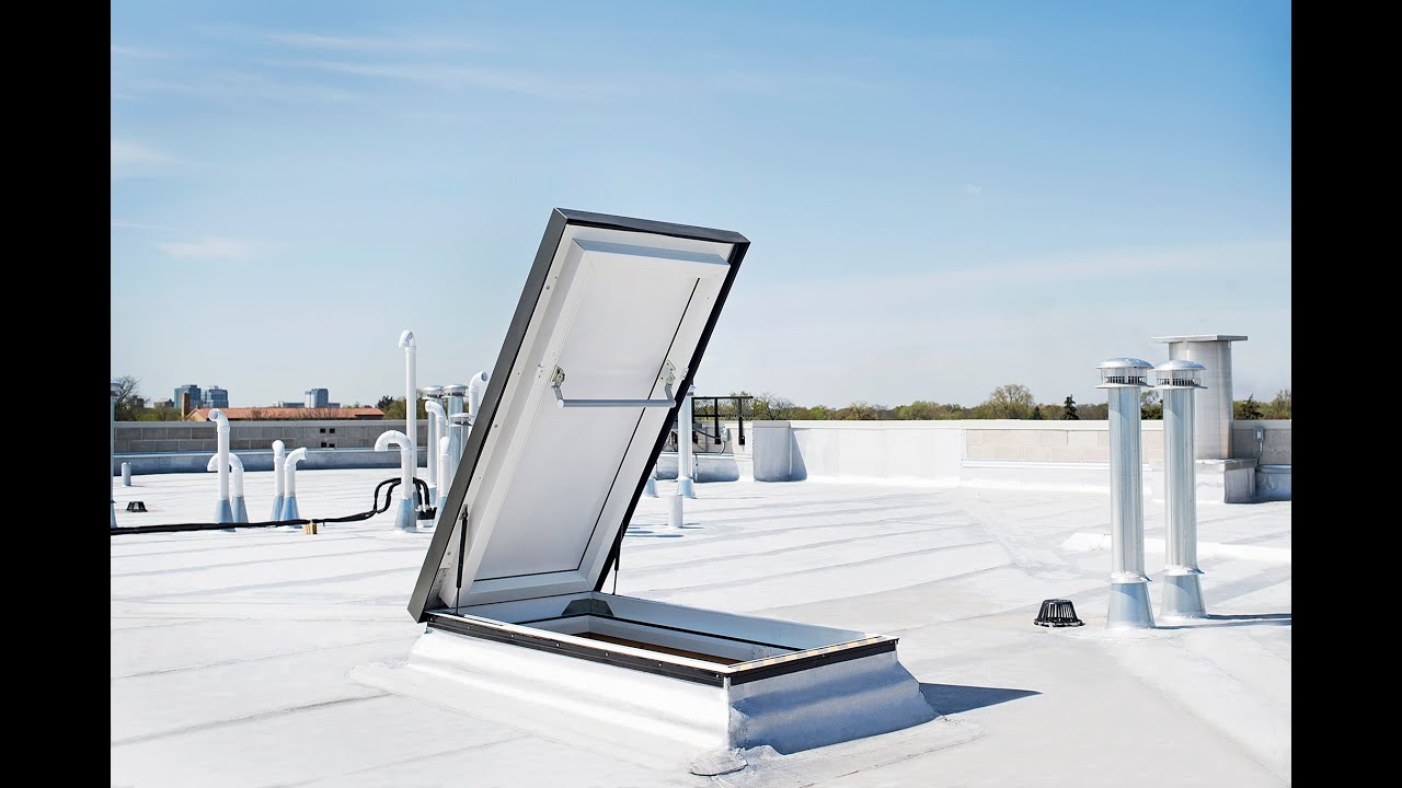 FAKRO DRL insulated roof hatch