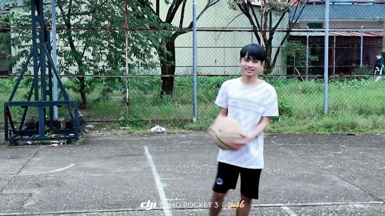 꽝남대 학생들 농구,배구하는 모습