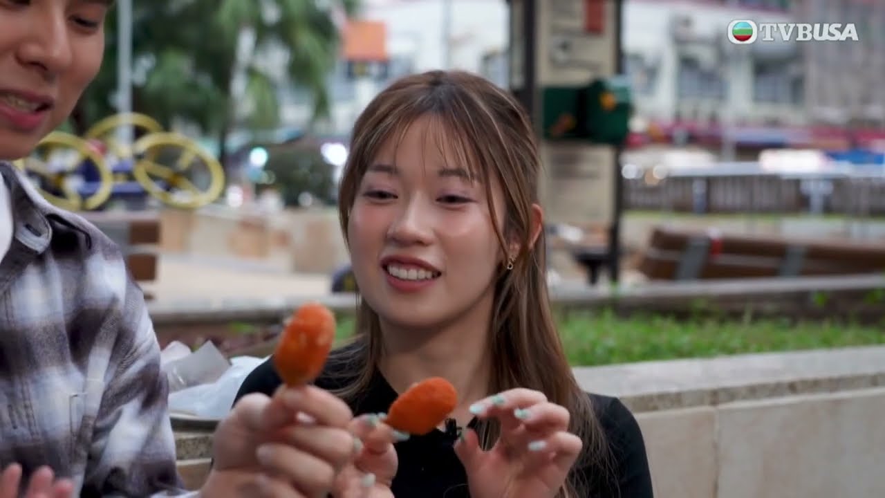 美食新聞報道｜行仔、波波實測葵涌平價傳聞！$1煎釀三寶、$4炸蟹鉗味道如何？｜蔡景行｜黃婧靈｜葵涌｜TVBUSA｜美食