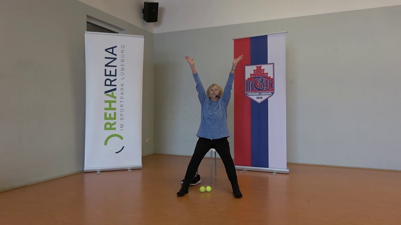 Funktionsgymnastik 65+ mit Tennisball mit Karin