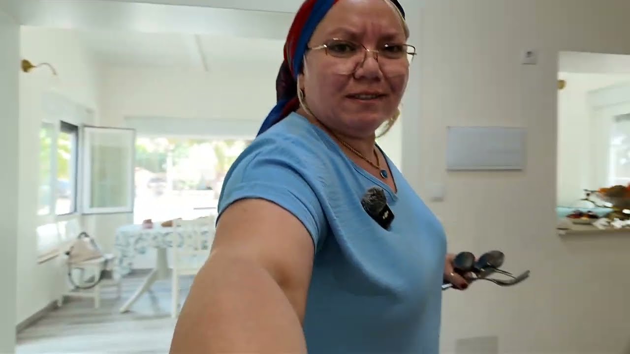 Вот таким же и везёт . Может так и надо .
