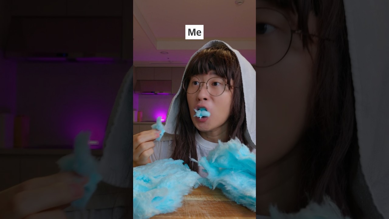 How to eat cotton candy