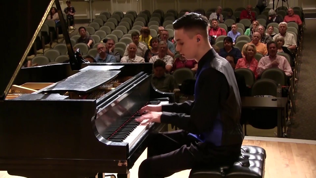 Daniel Souvigny performing 