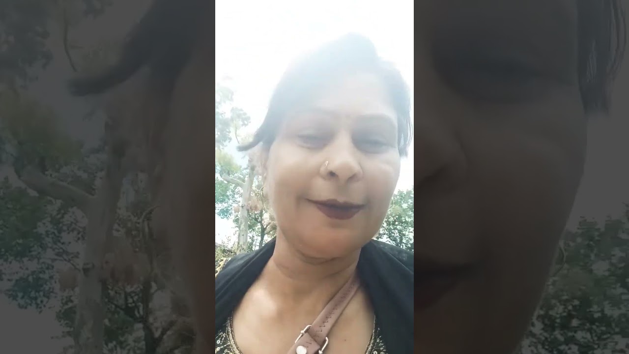 आज स्कूल गई वहां का मौसम बहुत सुहावना है