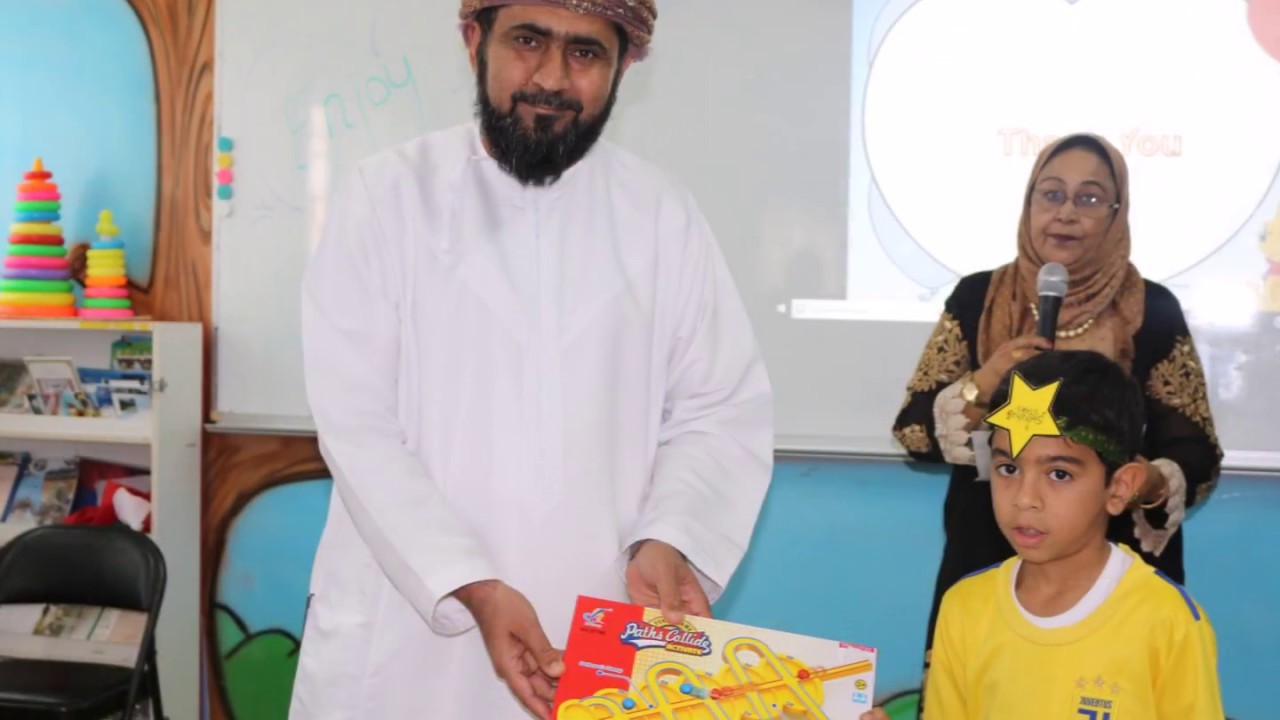 برنامج اللغة الانجليزية النجوم المتألقة في مدرسة دبا للتعليم الاساسي  3 5 2018