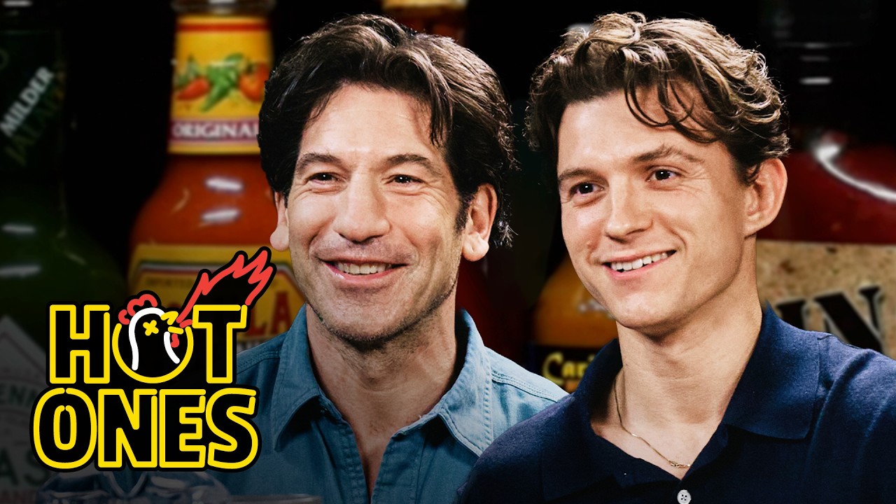 Том Холланд и Джон Бернтал едят острые крылышки | Hot Ones