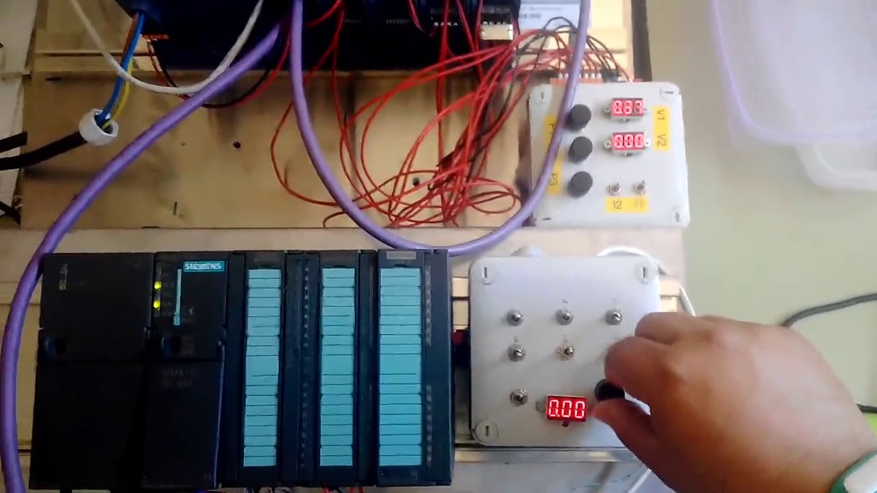 Red Profibus DP S7-1500 con S7-300 como esclavo inteligente y periferia ET200S