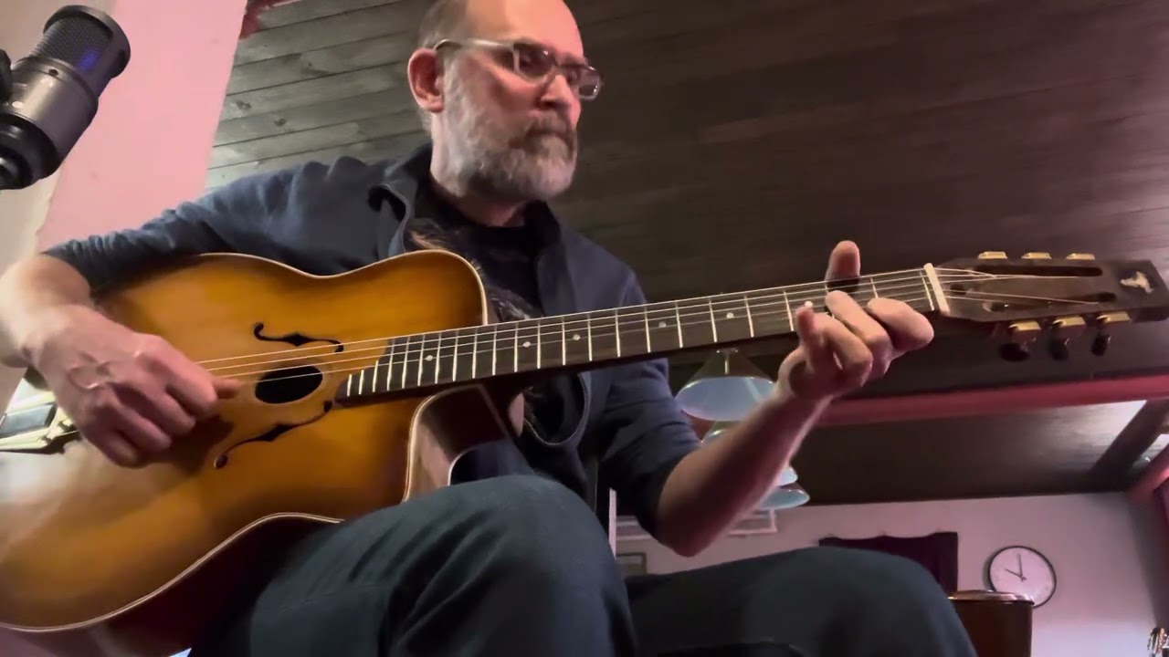 ”Choti” (D. Reinhardt) Trying out my new self-built gypsy guitar
