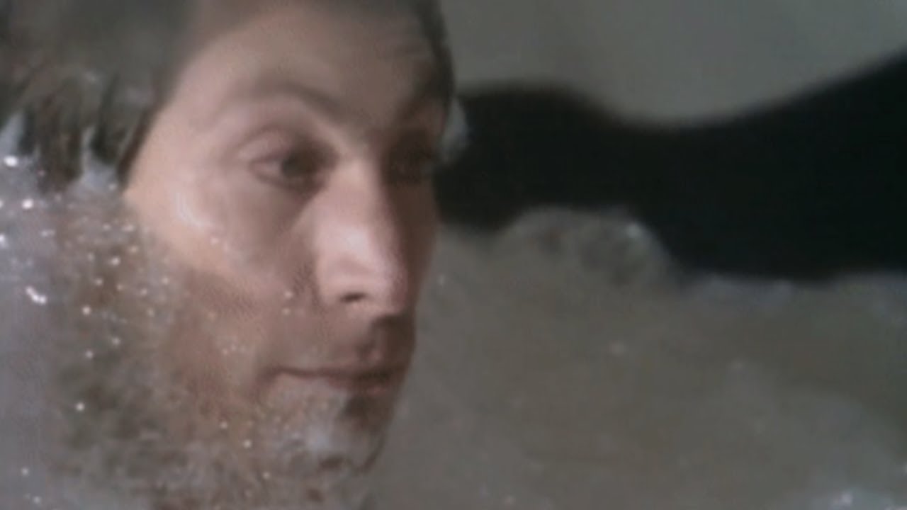 Rolling Stone, Mick Jagger Talks About Charlie Watts Drowning in Bubbles During A Music Video
